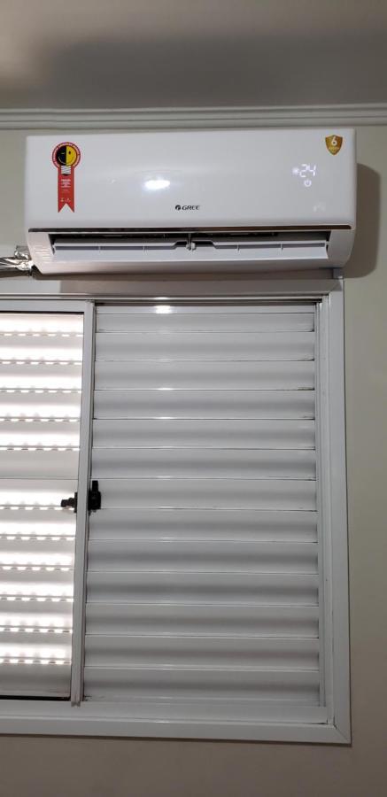 Apartamento Inteiro Com Wifi 70Mb, Ar Condicionado, Proximo Ao Estadio Do Cafe 론드리나 외부 사진